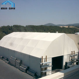 1000人の電流を通された鋼鉄コネクターが付いている大きいサイズの多角形のテント